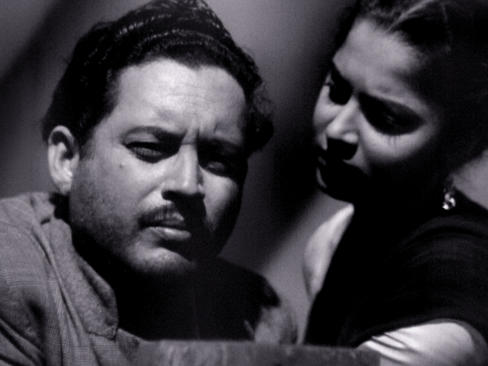 3 Reasons Why ‘Pyaasa’ (1957) is a Masterclass in Tragedy