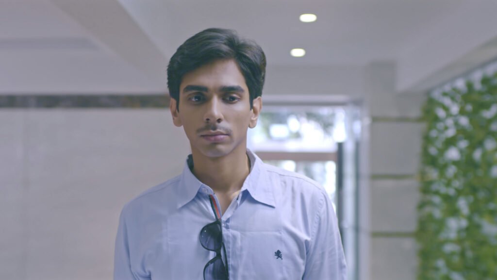 ‘The Lift Boy’ (2019) Review — A Charming Film... With a Glaring Problem 7 The Lift Boy’ (2019)
